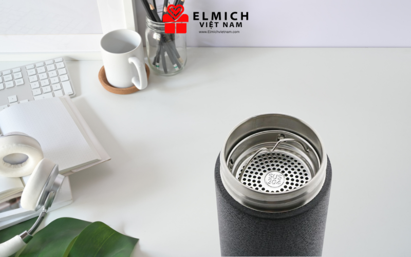 Bình giữ nhiệt Elmich được làm từ inox 304 cao cấp với độ bền cao