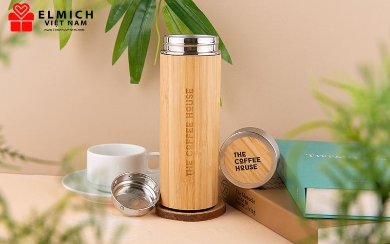 Bình giữ nhiệt có thể khắc tên, thông điệp hoặc logo tùy ý, tạo nên ấn tượng sâu sắc cho người nhận